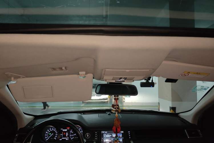 Used Land Rover Discovery Sport 2015 2.0T SE Headliner