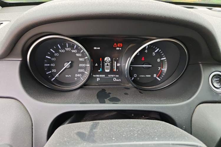 Used Land Rover Discovery Sport 2015 2.0T SE Instrument Cluster