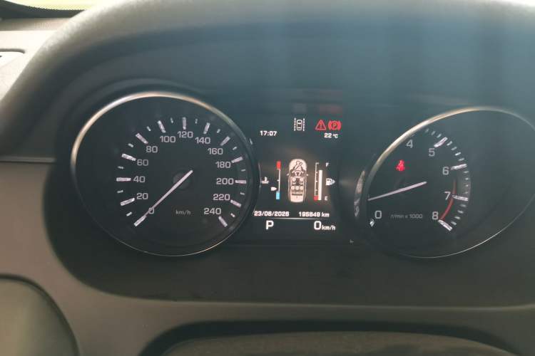 Used Land Rover Discovery Sport 2015 2.0T HSE LUXURY Instrument Cluster