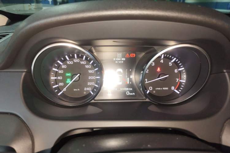 Used Land Rover Discovery Sport 2015 2.0T SE Instrument Cluster