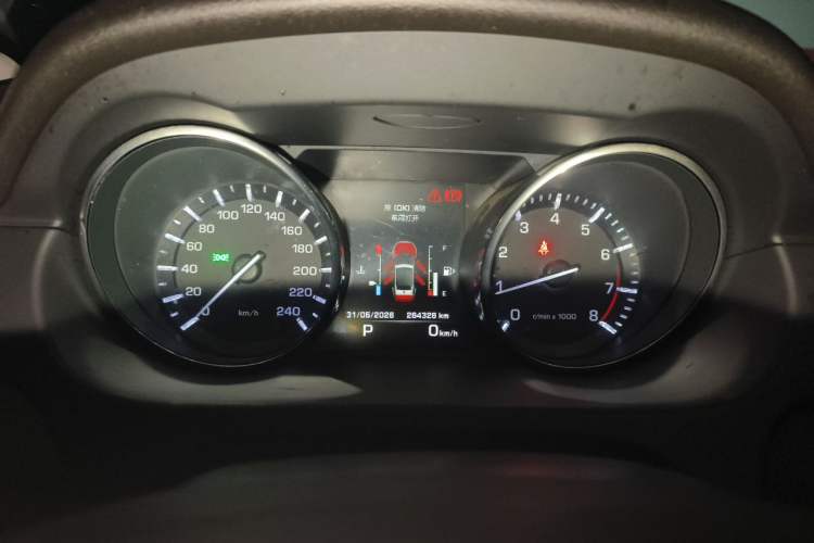 Used Land Rover Discovery Sport 2015 2.0T SE Instrument Cluster