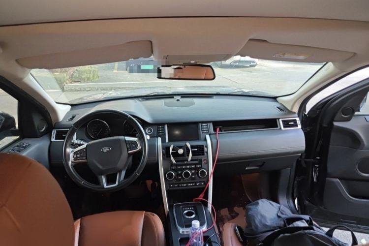 Used Land Rover Discovery Sport 2015 2.0T HSE LUXURY Interior 3