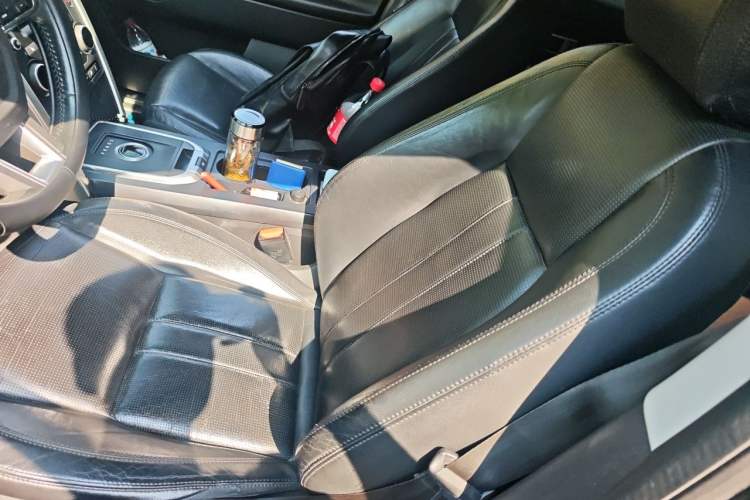 Used Land Rover Discovery Sport 2015 2.0T SE Left Front Seat