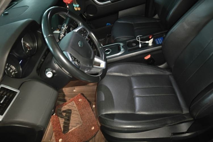Used Land Rover Discovery Sport 2015 2.0T SE Left Front Seat