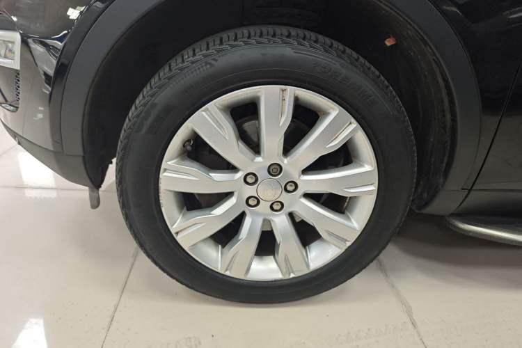 Used Land Rover Discovery Sport 2015 2.0T HSE LUXURY Left Front Wheel Hub