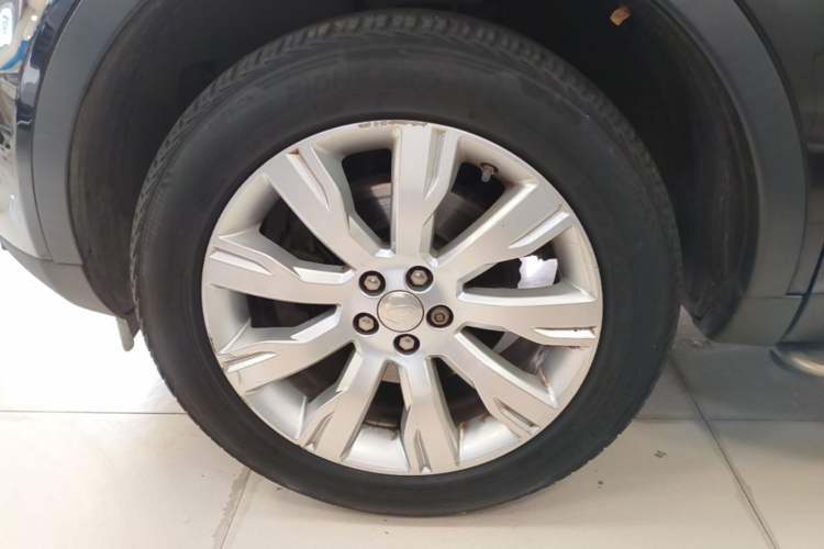 Used Land Rover Discovery Sport 2015 2.0T HSE LUXURY Left Front Wheel Hub