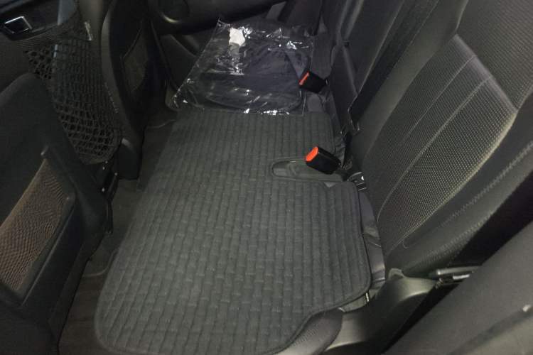 Used Land Rover Discovery Sport 2015 2.0T SE Left Rear Seat