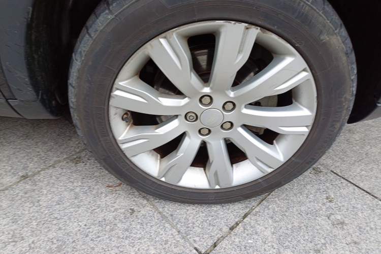 Used Land Rover Discovery Sport 2015 2.0T HSE LUXURY Right Front Wheel Hub