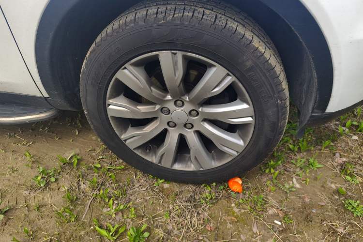 Used Land Rover Discovery Sport 2015 2.0T HSE LUXURY Right Front Wheel Hub