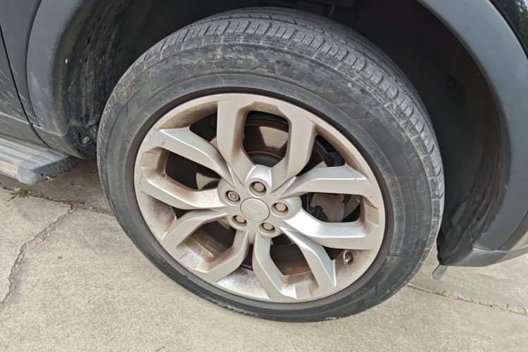 Used Land Rover Discovery Sport 2015 2.0T SE Right Front Wheel Hub