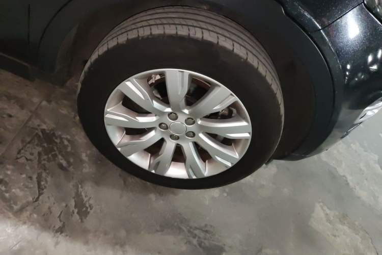 Used Land Rover Discovery Sport 2015 2.0T HSE LUXURY Right Front Wheel Hub