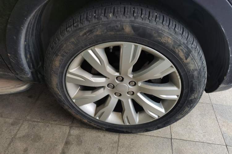 Used Land Rover Discovery Sport 2015 2.0T HSE LUXURY Right Front Wheel Hub