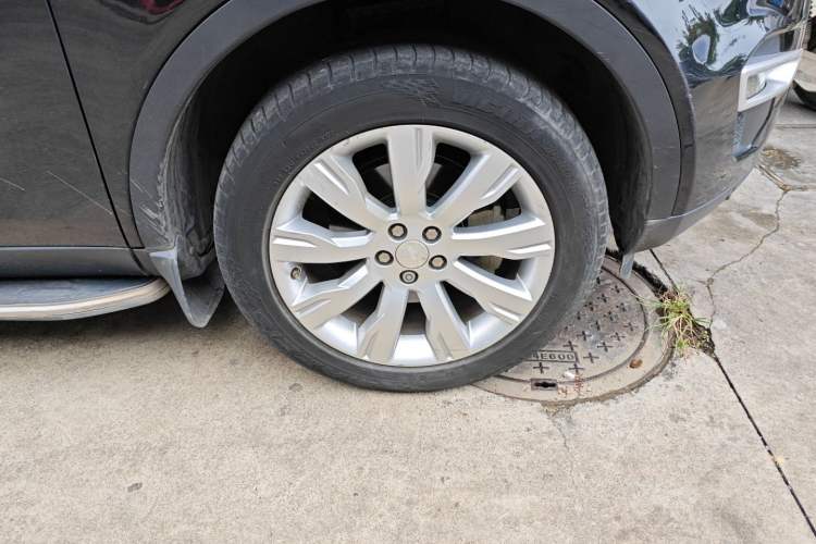 Used Land Rover Discovery Sport 2015 2.0T HSE LUXURY Right Front Wheel Hub