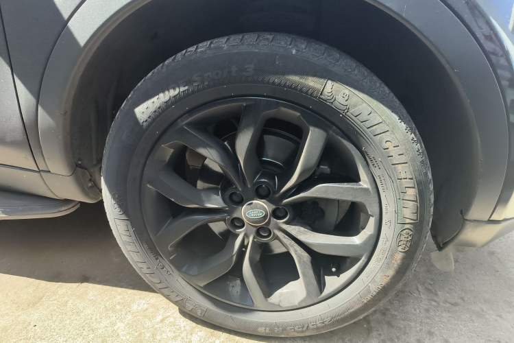 Used Land Rover Discovery Sport 2015 2.0T SE Right Front Wheel Hub