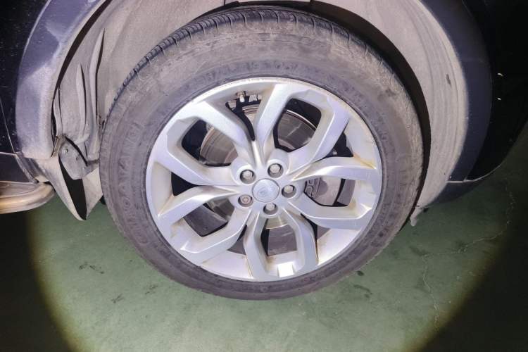Used Land Rover Discovery Sport 2015 2.0T SE Right Front Wheel Hub