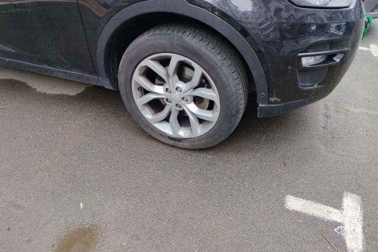 Used Land Rover Discovery Sport 2015 2.0T SE Right Front Wheel Hub