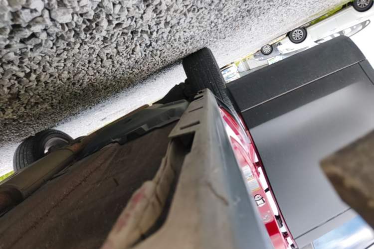 Used Land Rover Discovery Sport 2015 2.0T SE Right Side Sill