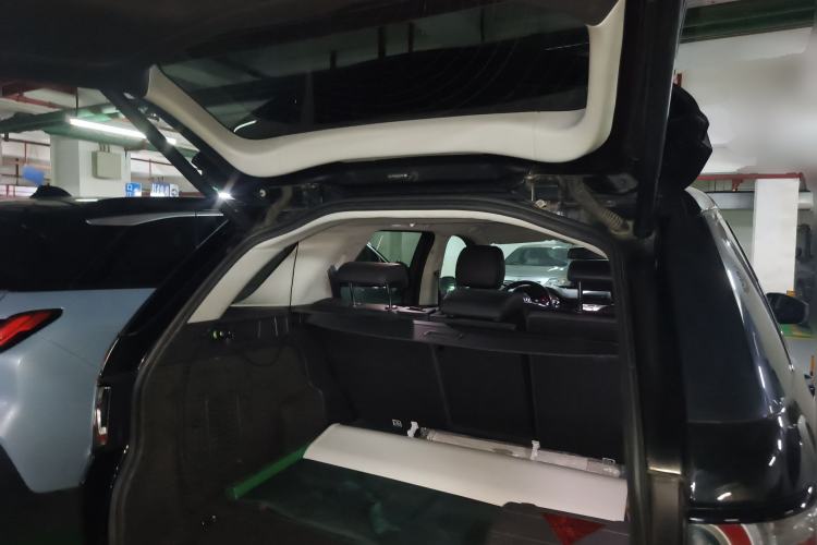 Used Land Rover Discovery Sport 2015 2.0T SE Trunk