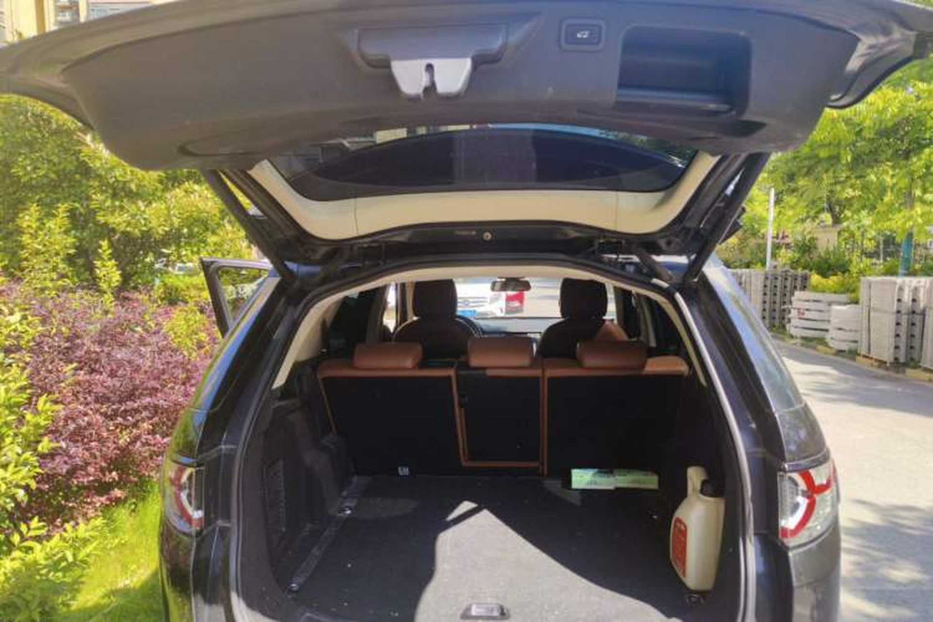 Used Land Rover Discovery Sport 2015 2.0T SE Trunk