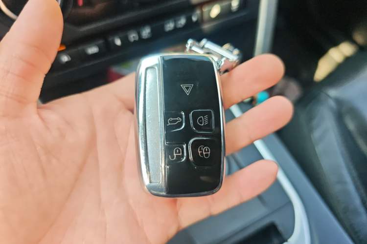 Used Land Rover Discovery Sport 2015 2.0T SE Vehicle Key