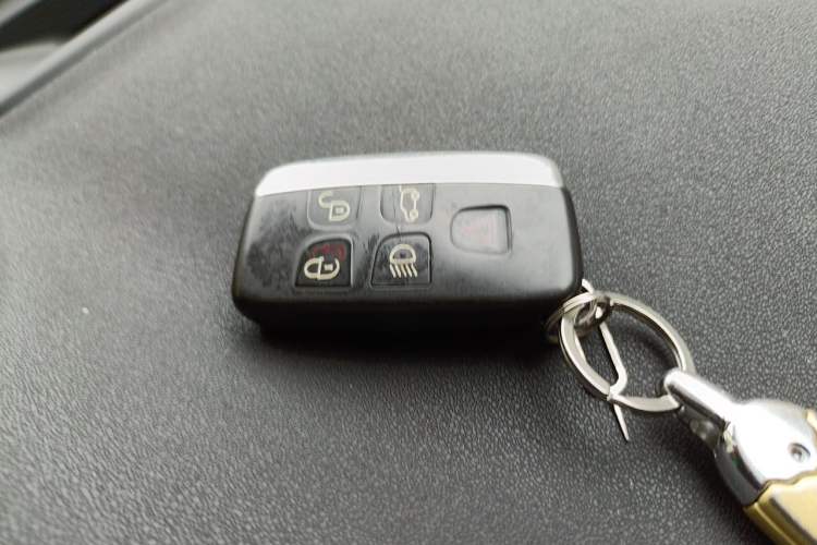 Used Land Rover Discovery Sport 2015 2.0T HSE LUXURY Vehicle Key