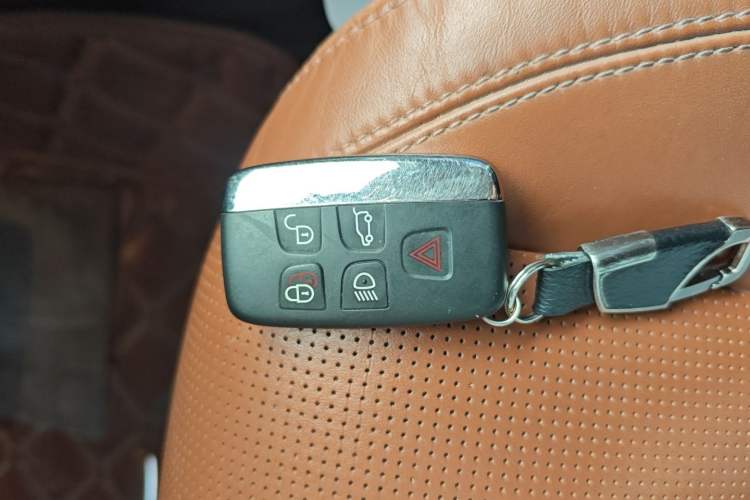 Used Land Rover Discovery Sport 2015 2.0T HSE LUXURY Vehicle Key