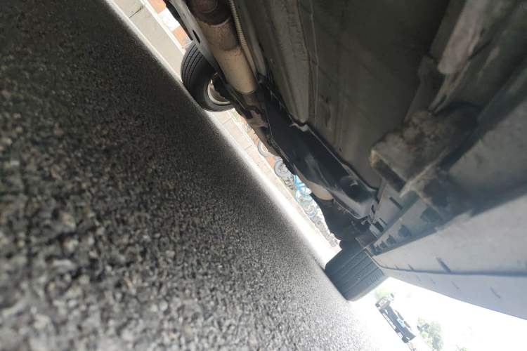 Used Land Rover Discovery Sport 2015 2.0T SE Chassis Front Left