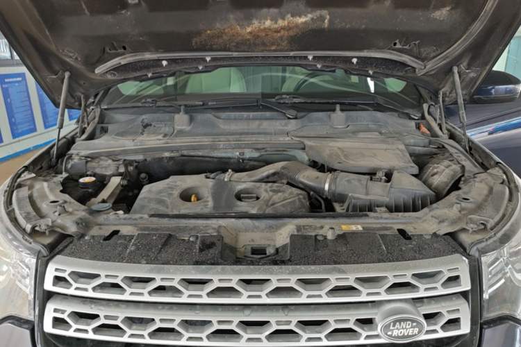 Used Land Rover Discovery Sport 2015 2.0T HSE LUXURY Engine Bay