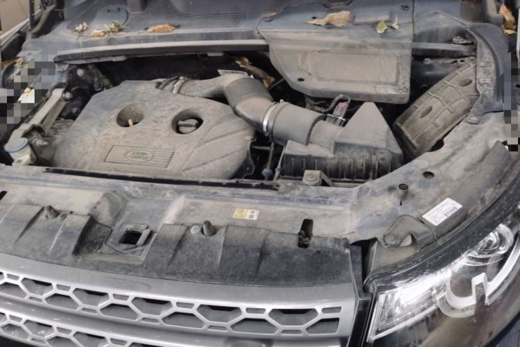 Used Land Rover Discovery Sport 2015 2.0T SE Engine Bay Left