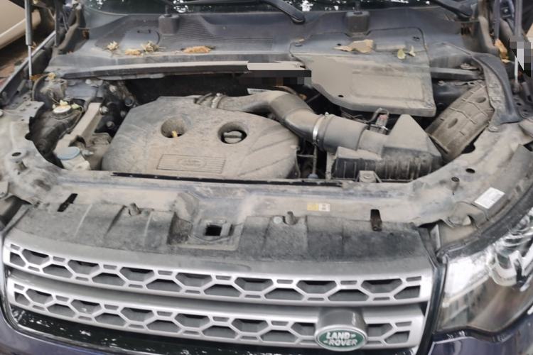 Used Land Rover Discovery Sport 2015 2.0T SE Engine Bay