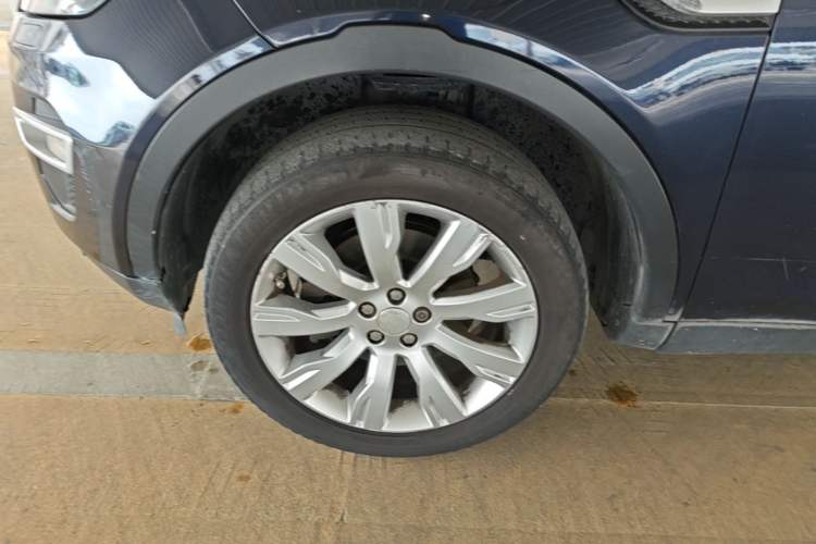 Used Land Rover Discovery Sport 2015 2.0T HSE LUXURY Left Front Wheel Hub