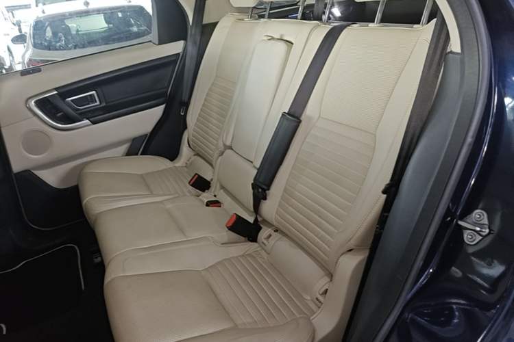 Used Land Rover Discovery Sport 2015 2.0T HSE LUXURY Left Rear Seat