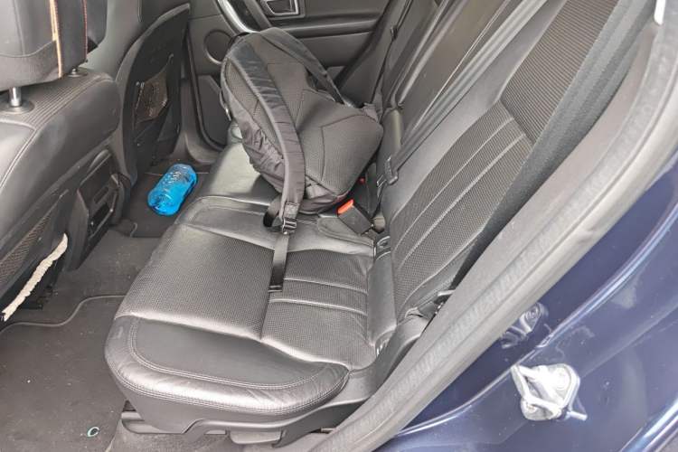 Used Land Rover Discovery Sport 2015 2.0T SE Left Rear Seat