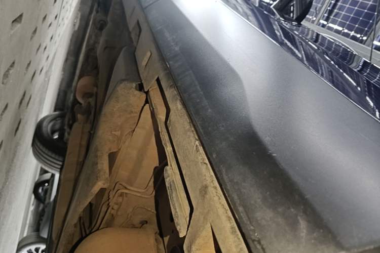 Used Land Rover Discovery Sport 2015 2.0T HSE LUXURY Left Side Sill