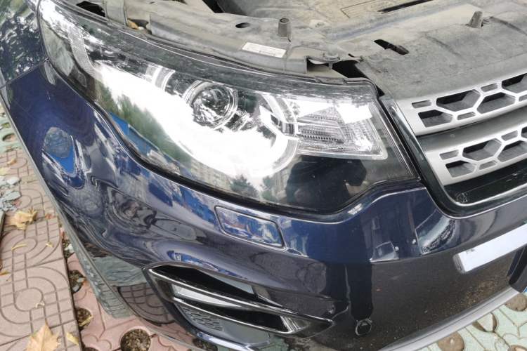 Used Land Rover Discovery Sport 2015 2.0T SE Right Front Headlight