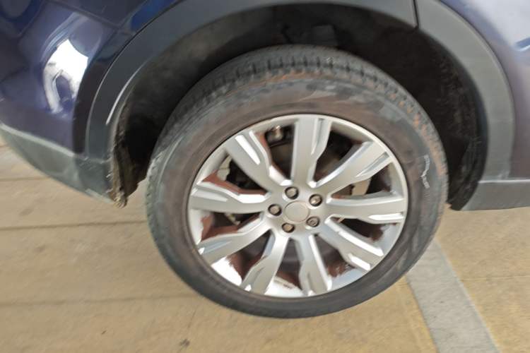 Used Land Rover Discovery Sport 2015 2.0T HSE LUXURY Right Rear Wheel Hub