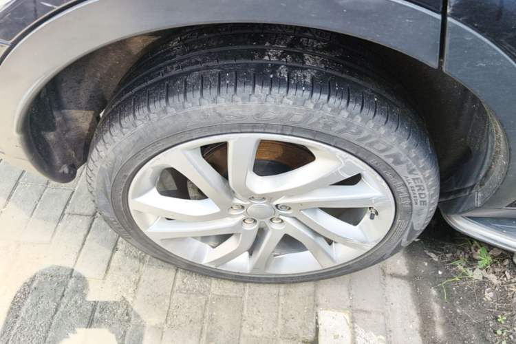 Used Land Rover Discovery Sport 2015 2.0T HSE LUXURY Right Rear Wheel Hub