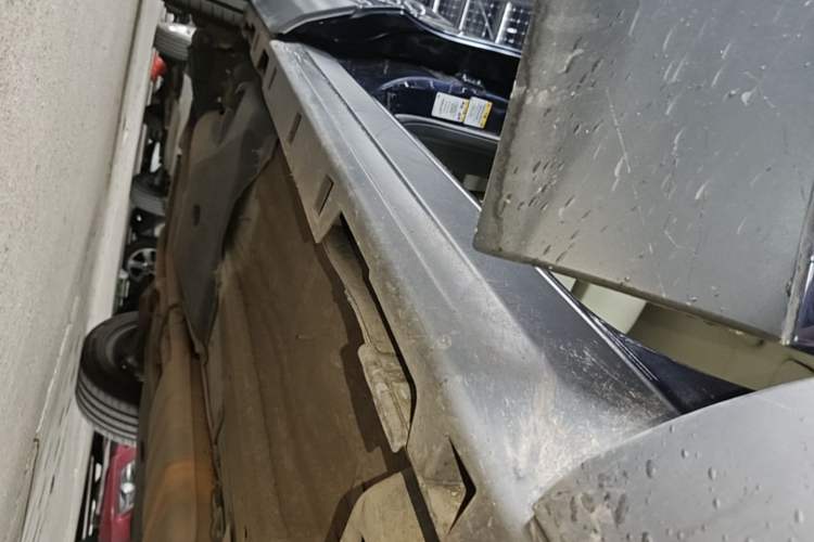 Used Land Rover Discovery Sport 2015 2.0T HSE LUXURY Right Side Sill