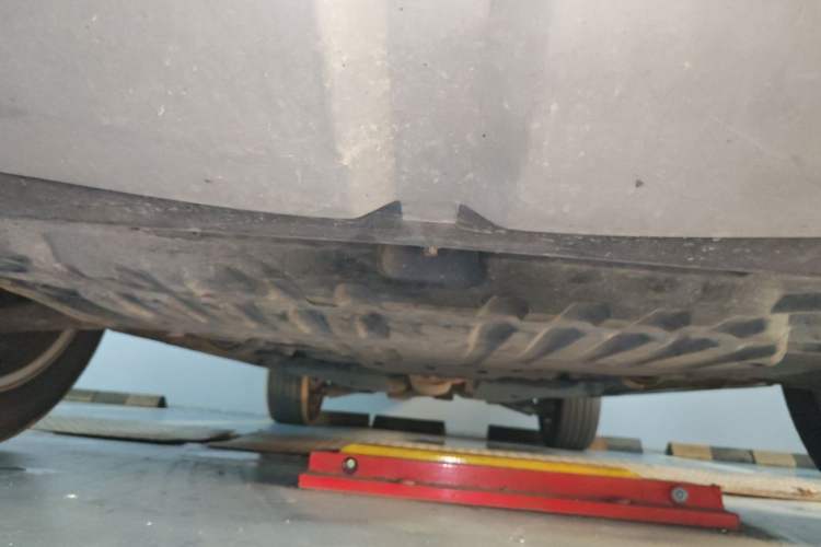 Used Land Rover Discovery Sport 2015 2.0T SE Chassis Front