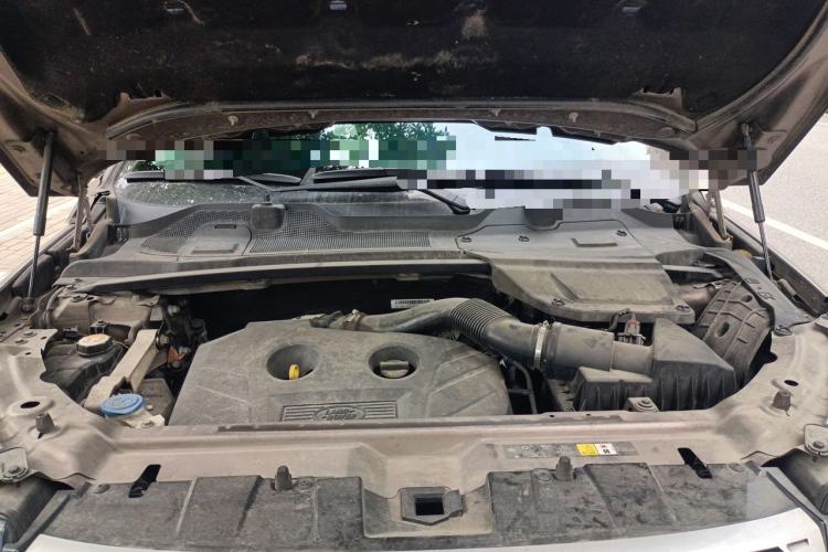 Used Land Rover Discovery Sport 2015 2.0T HSE LUXURY Engine Bay