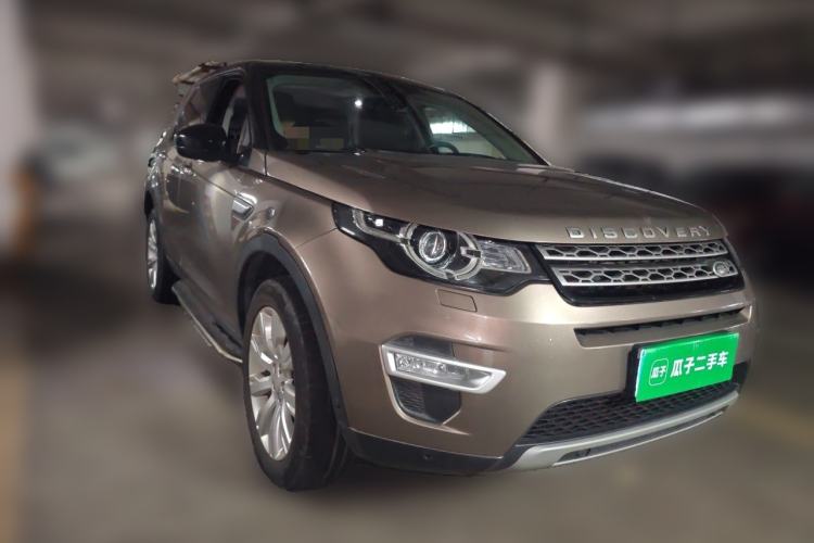 Used Land Rover Discovery Sport 2015 2.0T HSE LUXURY Front Right 45 Deg
