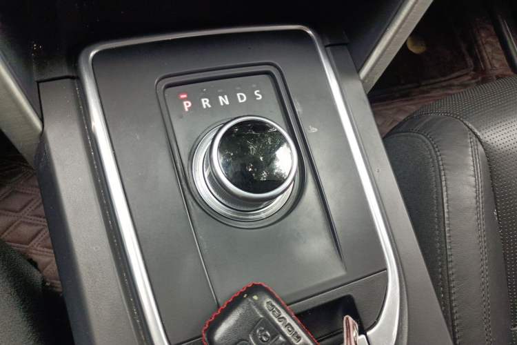 Used Land Rover Discovery Sport 2015 2.0T HSE LUXURY Gear Lever