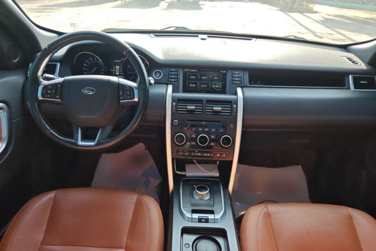 Used Land Rover Discovery Sport 2015 2.0T HSE LUXURY Interior 3
