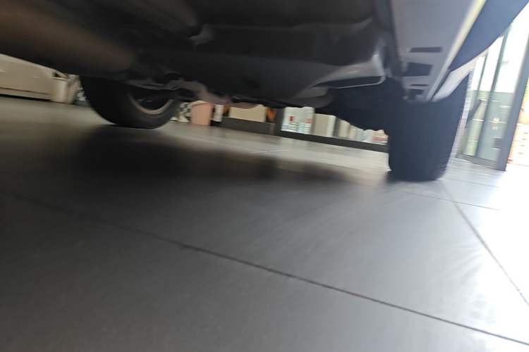 Used Land Rover Discovery Sport 2015 2.0T HSE LUXURY Left Side Sill