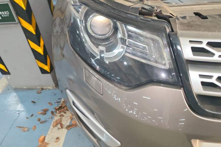 Used Land Rover Discovery Sport 2015 2.0T SE Right Front Headlight
