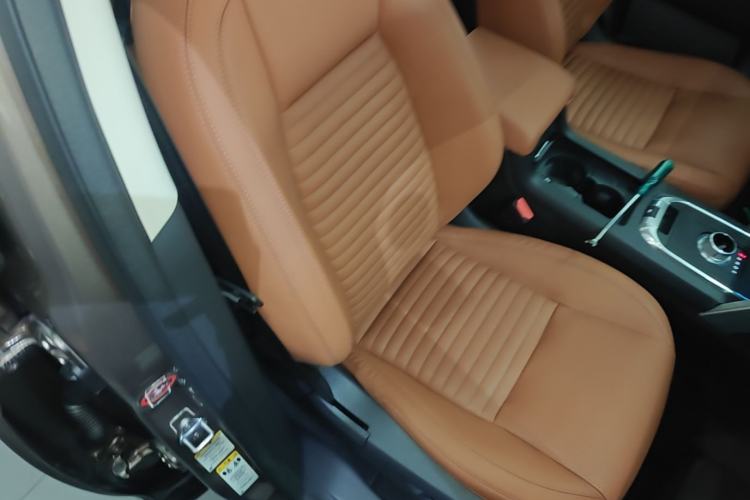 Used Land Rover Discovery Sport 2015 2.0T HSE LUXURY Right Front Seat