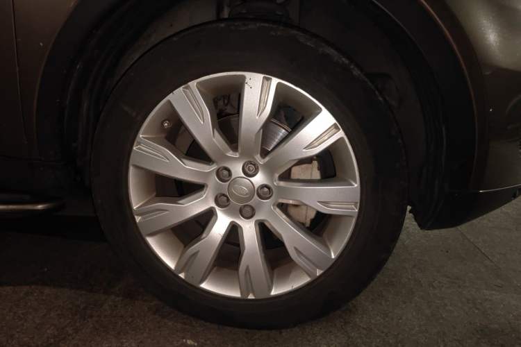 Used Land Rover Discovery Sport 2015 2.0T HSE LUXURY Right Front Wheel Hub