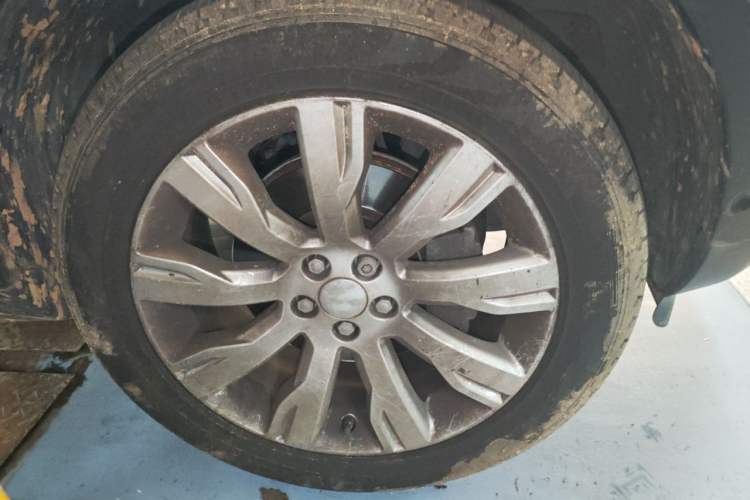 Used Land Rover Discovery Sport 2015 2.0T SE Right Front Wheel Hub