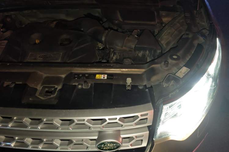 Used Land Rover Discovery Sport 2015 2.0T HSE LUXURY Engine Bay Left
