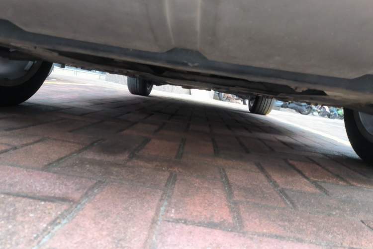 Used Land Rover Discovery Sport 2015 2.0T SE Chassis Front